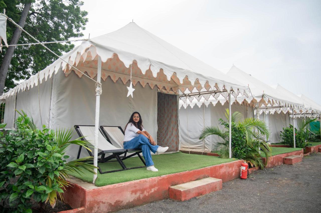 Unity Holiday Tent City Kevadia Ngoại thất bức ảnh