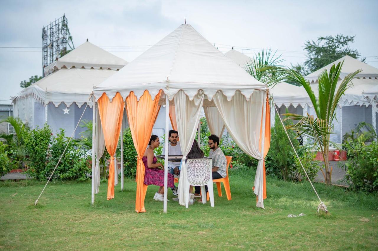Unity Holiday Tent City Kevadia Ngoại thất bức ảnh